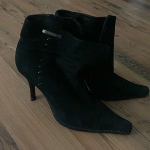 Black boot heels